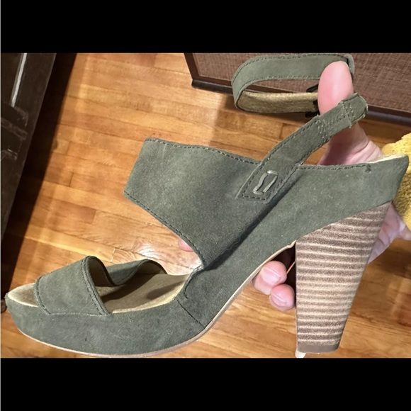 APEPAZZA Platform Sandals. Stacked Heel. Earthy Green Suede. - Picture 4 of 8
